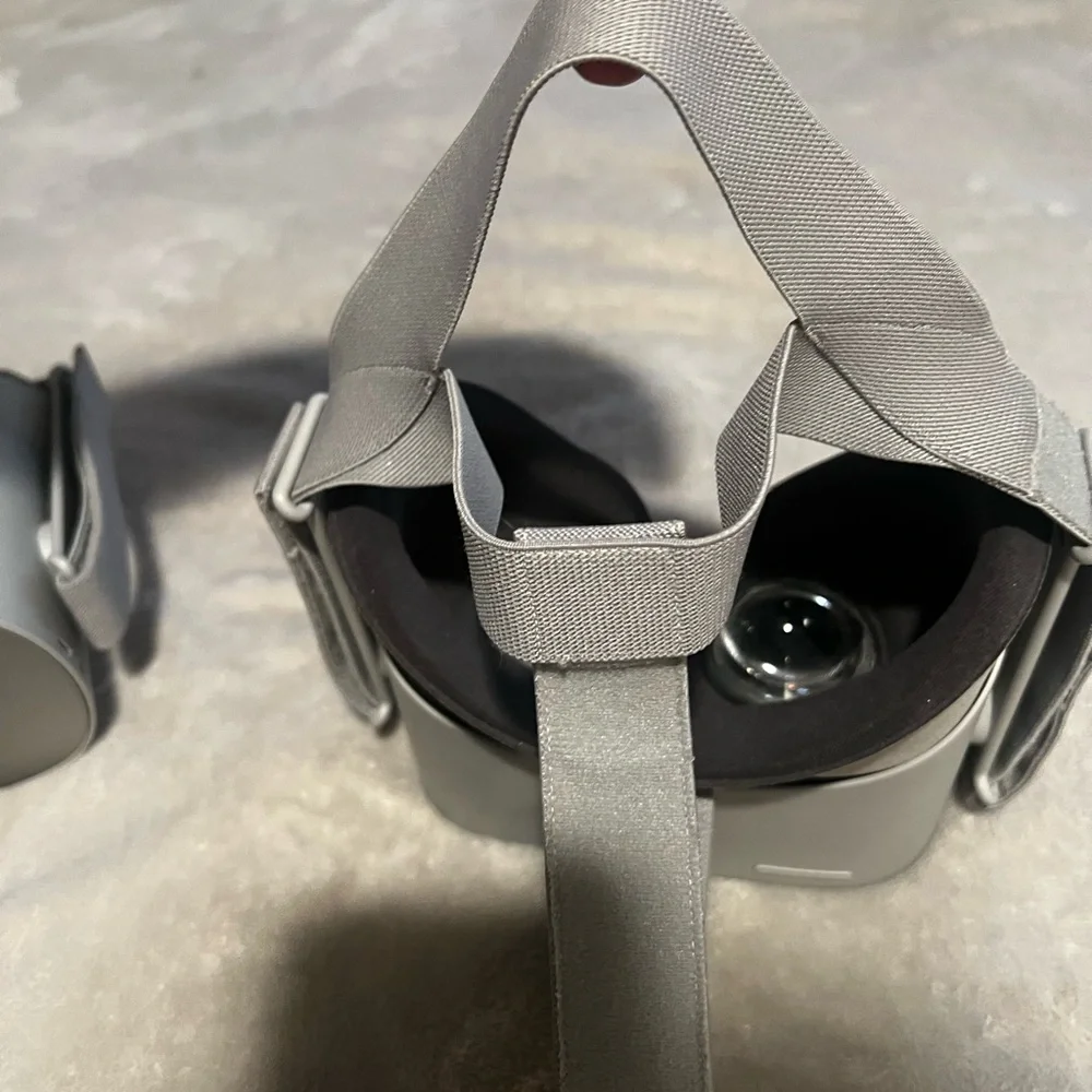 Oculus Go Standalone Virtual Reality Headset - 64GB
